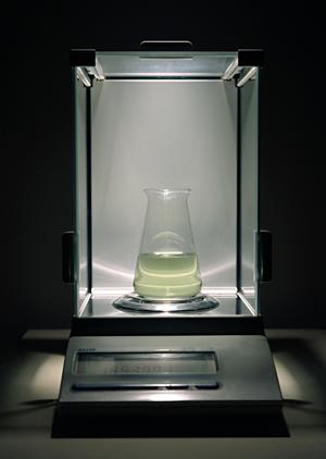 パイプの製造に携わる富士化工株式会社